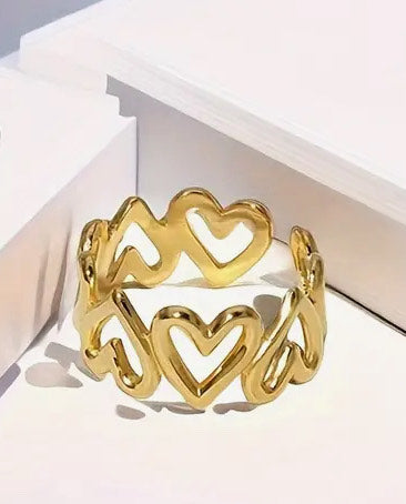 Hearts ring