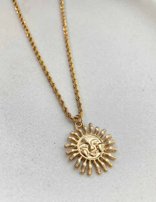 Soleiny necklace