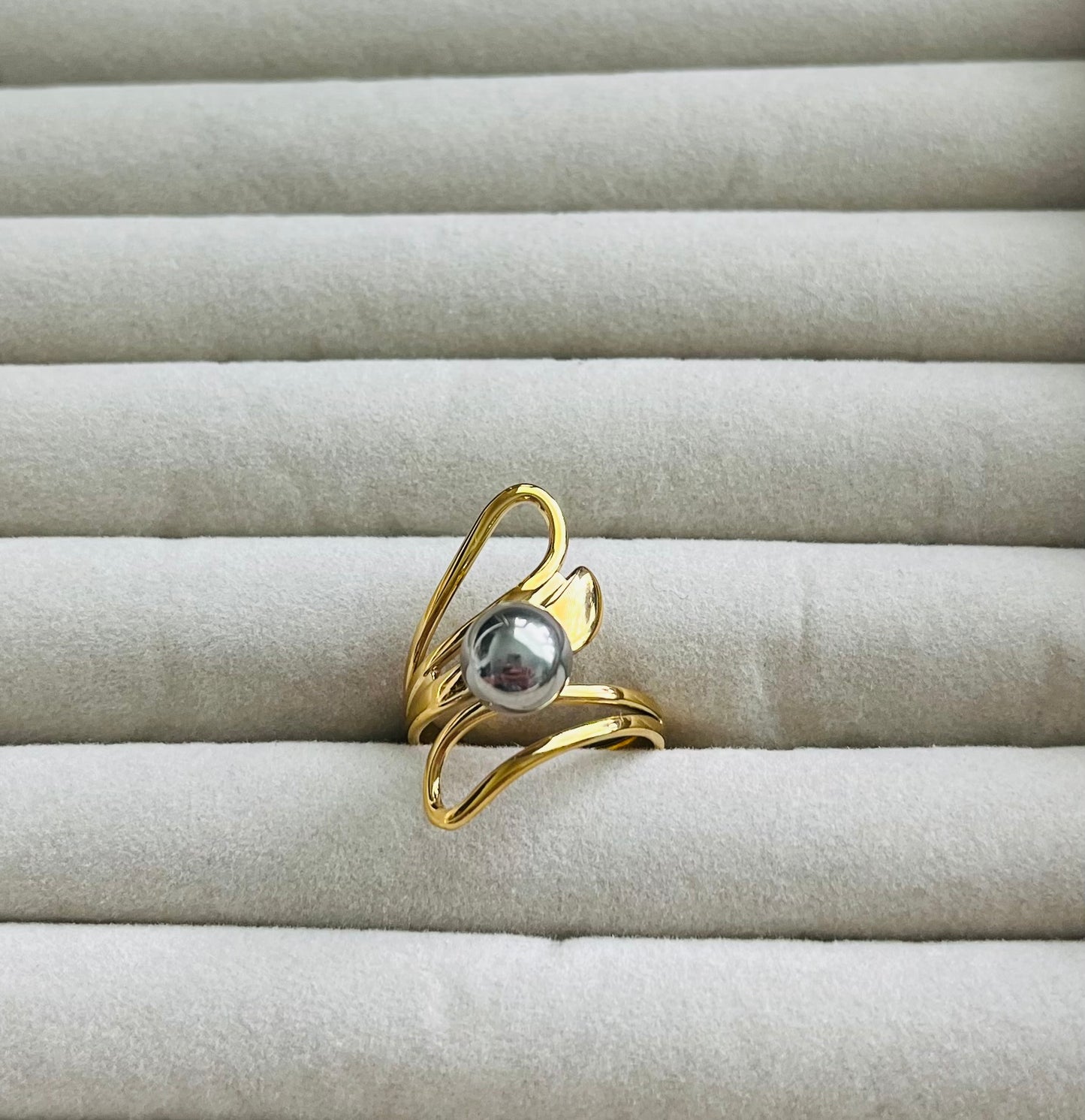 Amy ring