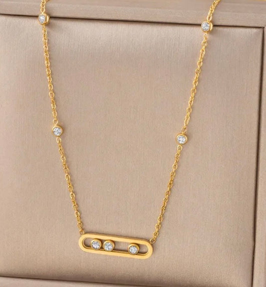 Side to side necklace
