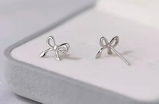 Ally bows earrings silver