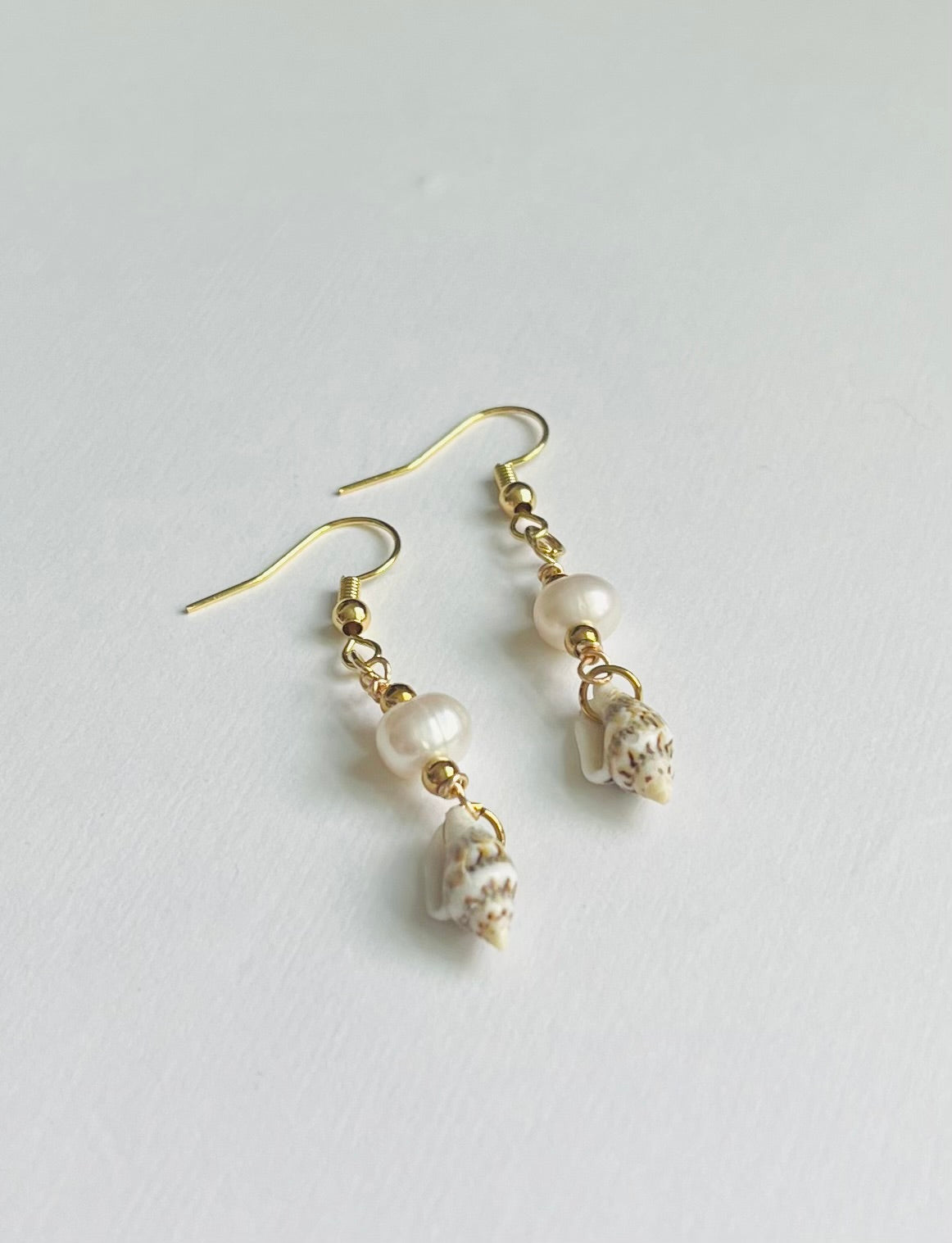 Caracoles earrings