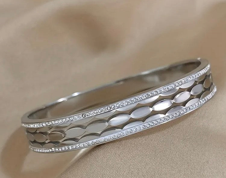 Lola bracelet